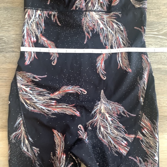 Free People Movement jumpsuit workout one piece feather print sz large - Picture 9 of 11